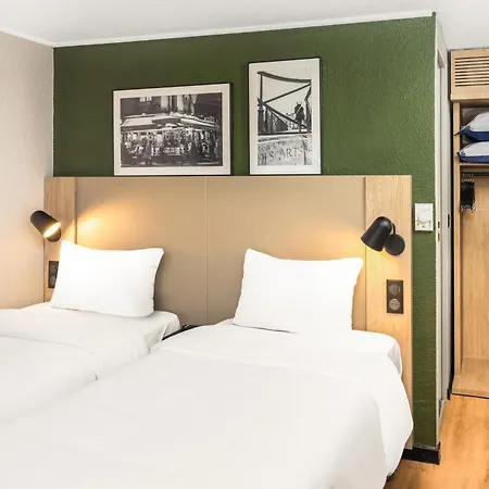 Campanile - Le 3* Burdeos