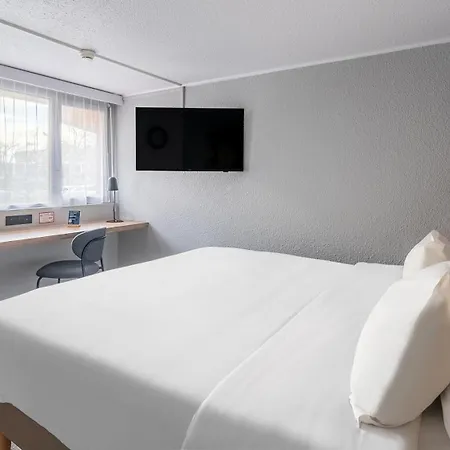 מלון Campanile Nature - 3*