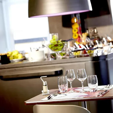 Hotel Campanile - Le