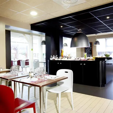 Hotel Campanile - Le