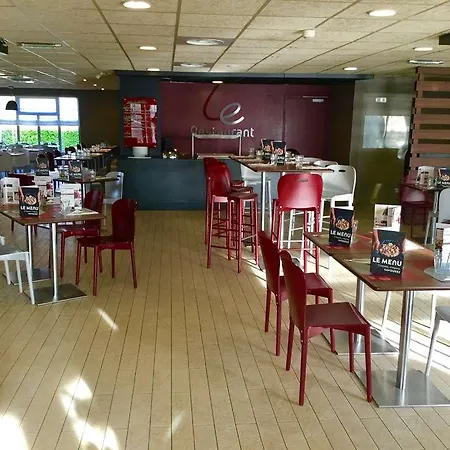 فندق Campanile Nature -